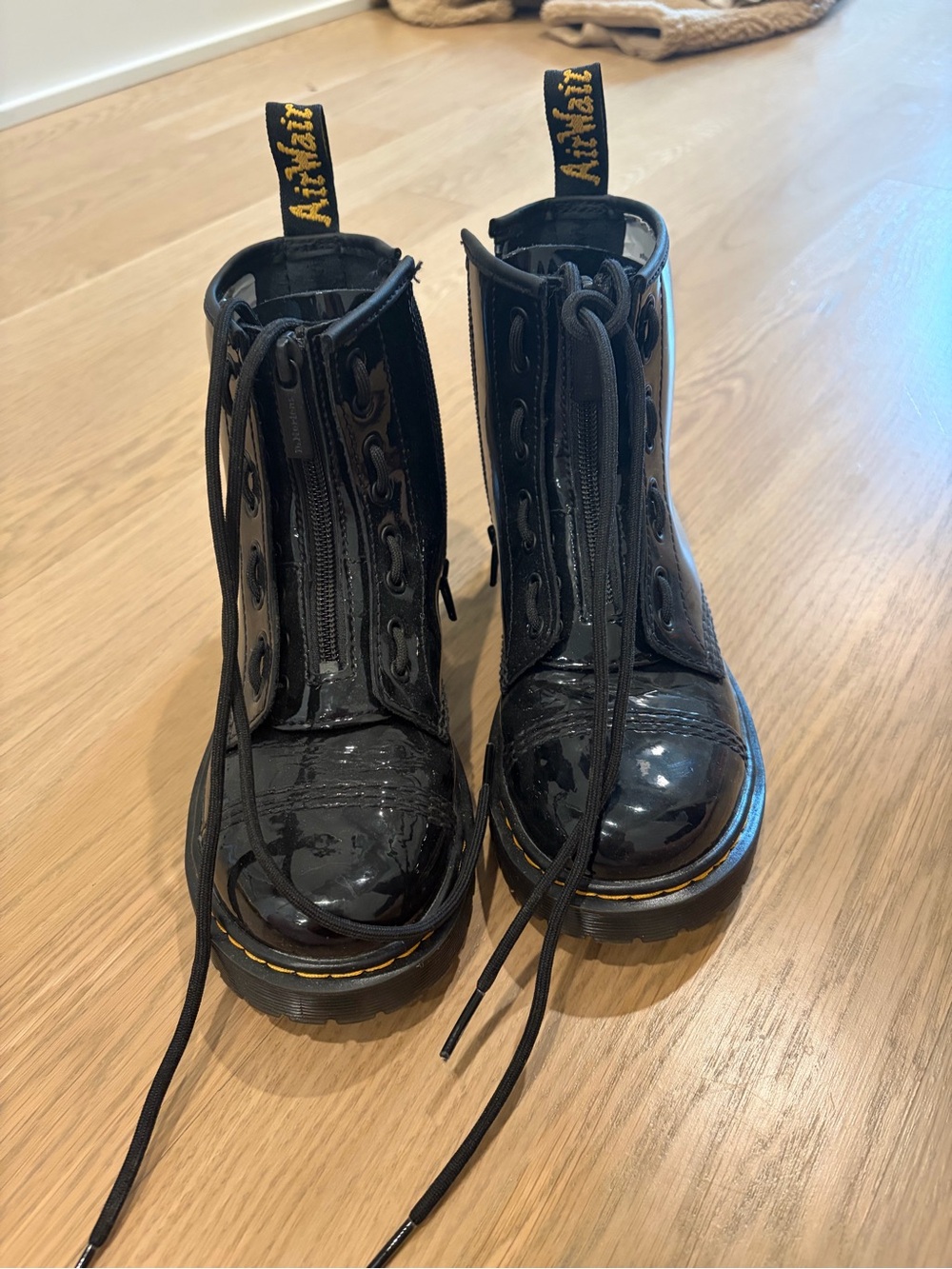 Dr. Martens Girls Black Patent Leather Lace-Up Boots